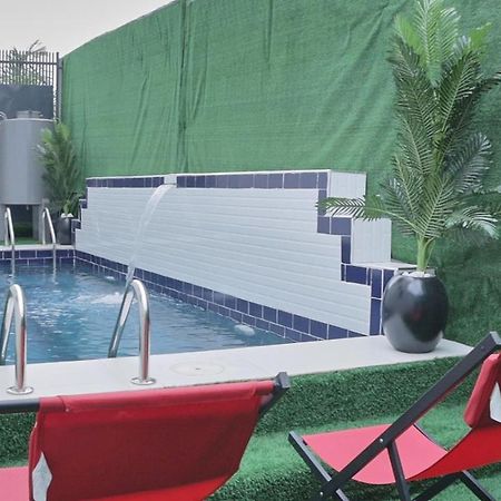 Morak Homes - Smart Luxury 4-Bed With Private Swimming Pool, Ps5, Snooker, Mini Gym In Reserved Secured Estate 阿布贾 外观 照片