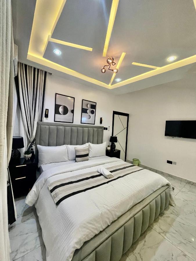 Morak Homes - Smart Luxury 4-Bed With Private Swimming Pool, Ps5, Snooker, Mini Gym In Reserved Secured Estate 阿布贾 外观 照片
