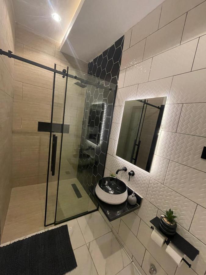 Morak Homes - Smart Luxury 4-Bed With Private Swimming Pool, Ps5, Snooker, Mini Gym In Reserved Secured Estate 阿布贾 外观 照片