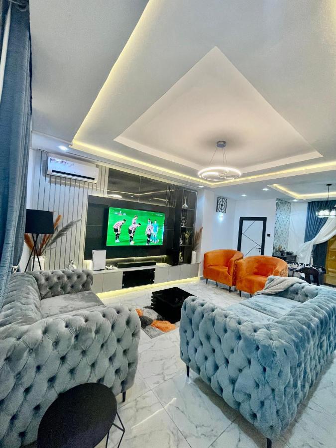 Morak Homes - Smart Luxury 4-Bed With Private Swimming Pool, Ps5, Snooker, Mini Gym In Reserved Secured Estate 阿布贾 外观 照片