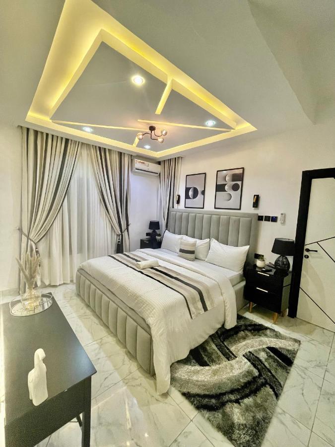 Morak Homes - Smart Luxury 4-Bed With Private Swimming Pool, Ps5, Snooker, Mini Gym In Reserved Secured Estate 阿布贾 外观 照片