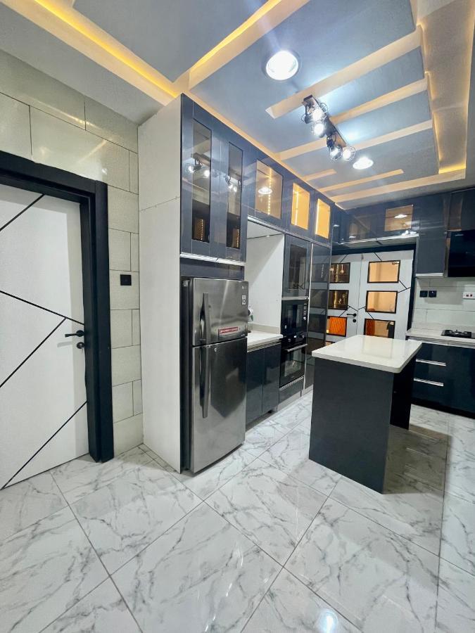 Morak Homes - Smart Luxury 4-Bed With Private Swimming Pool, Ps5, Snooker, Mini Gym In Reserved Secured Estate 阿布贾 外观 照片