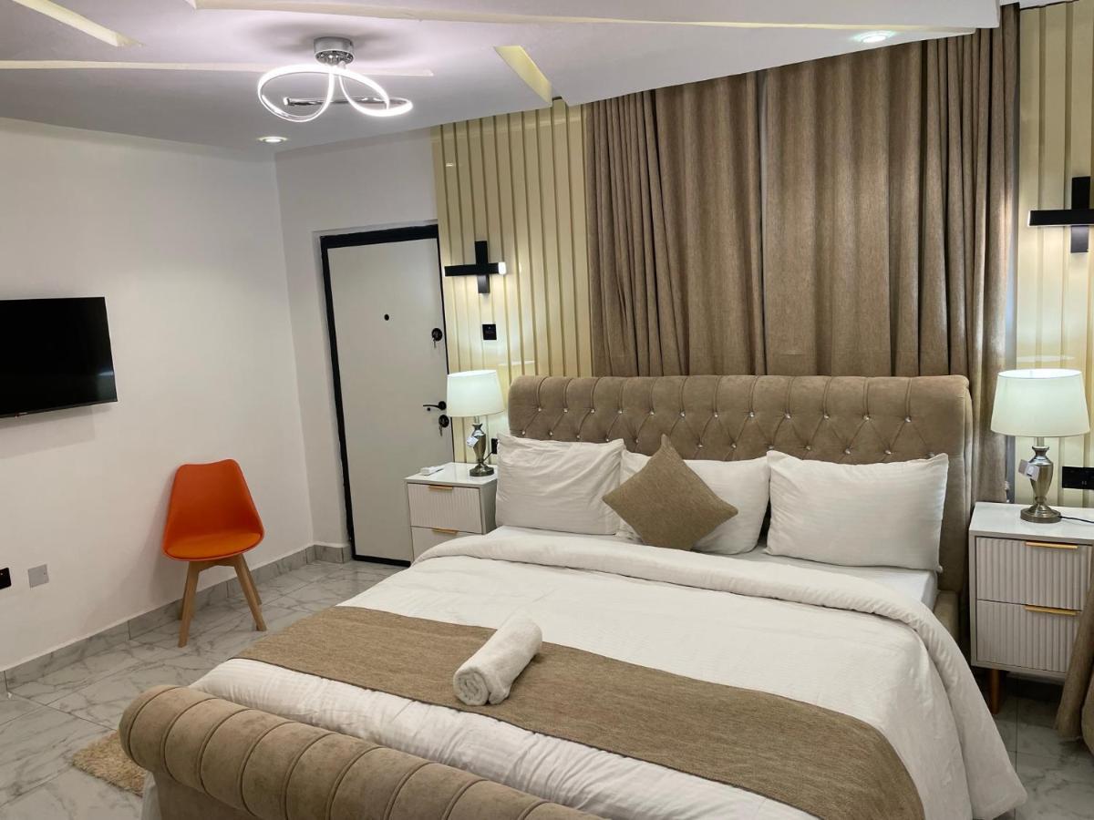 Morak Homes - Smart Luxury 4-Bed With Private Swimming Pool, Ps5, Snooker, Mini Gym In Reserved Secured Estate 阿布贾 外观 照片