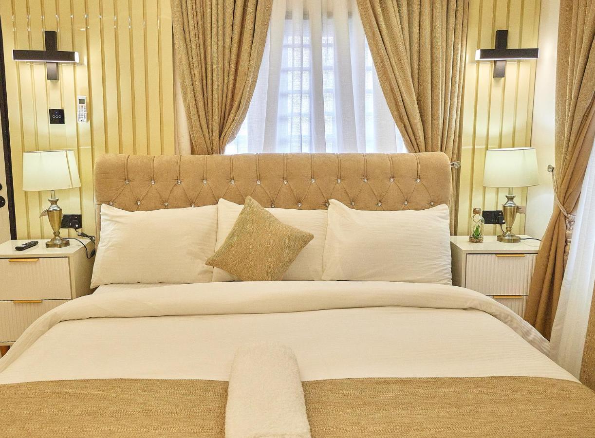 Morak Homes - Smart Luxury 4-Bed With Private Swimming Pool, Ps5, Snooker, Mini Gym In Reserved Secured Estate 阿布贾 外观 照片