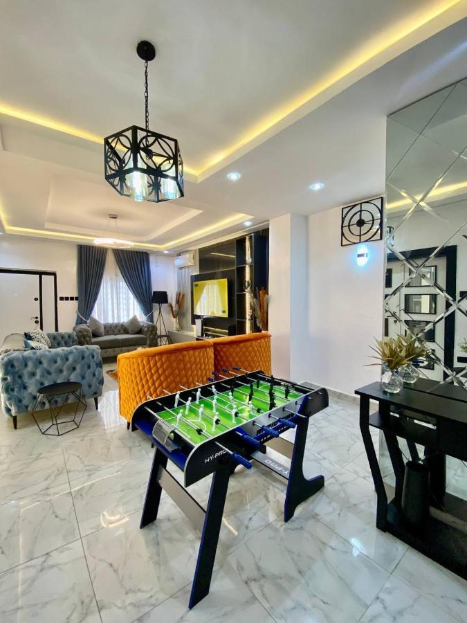 Morak Homes - Smart Luxury 4-Bed With Private Swimming Pool, Ps5, Snooker, Mini Gym In Reserved Secured Estate 阿布贾 外观 照片