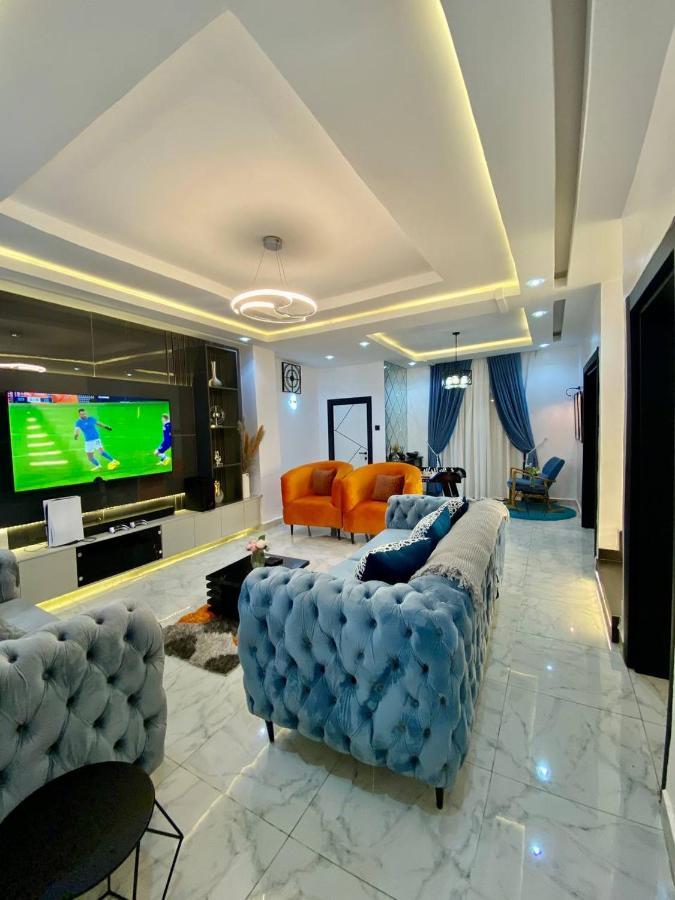 Morak Homes - Smart Luxury 4-Bed With Private Swimming Pool, Ps5, Snooker, Mini Gym In Reserved Secured Estate 阿布贾 外观 照片